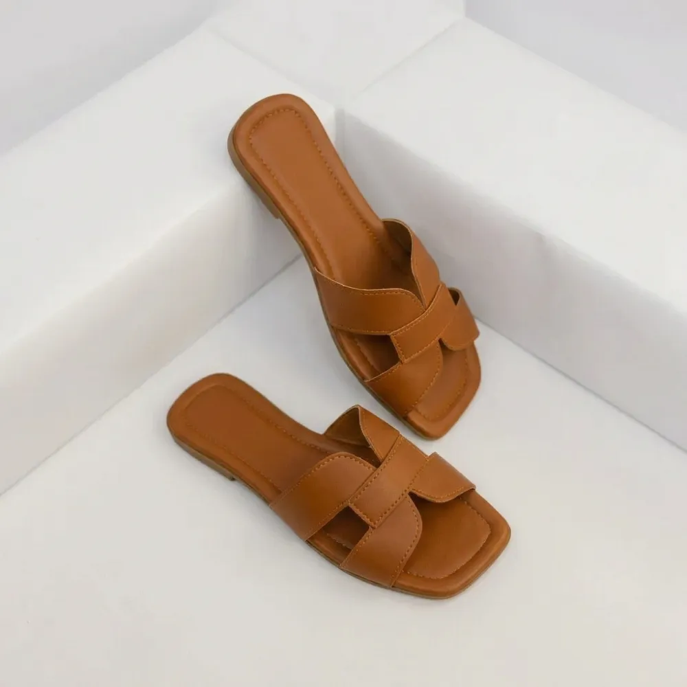 Sándalia Rasteira modelo Júlia - Caramelo